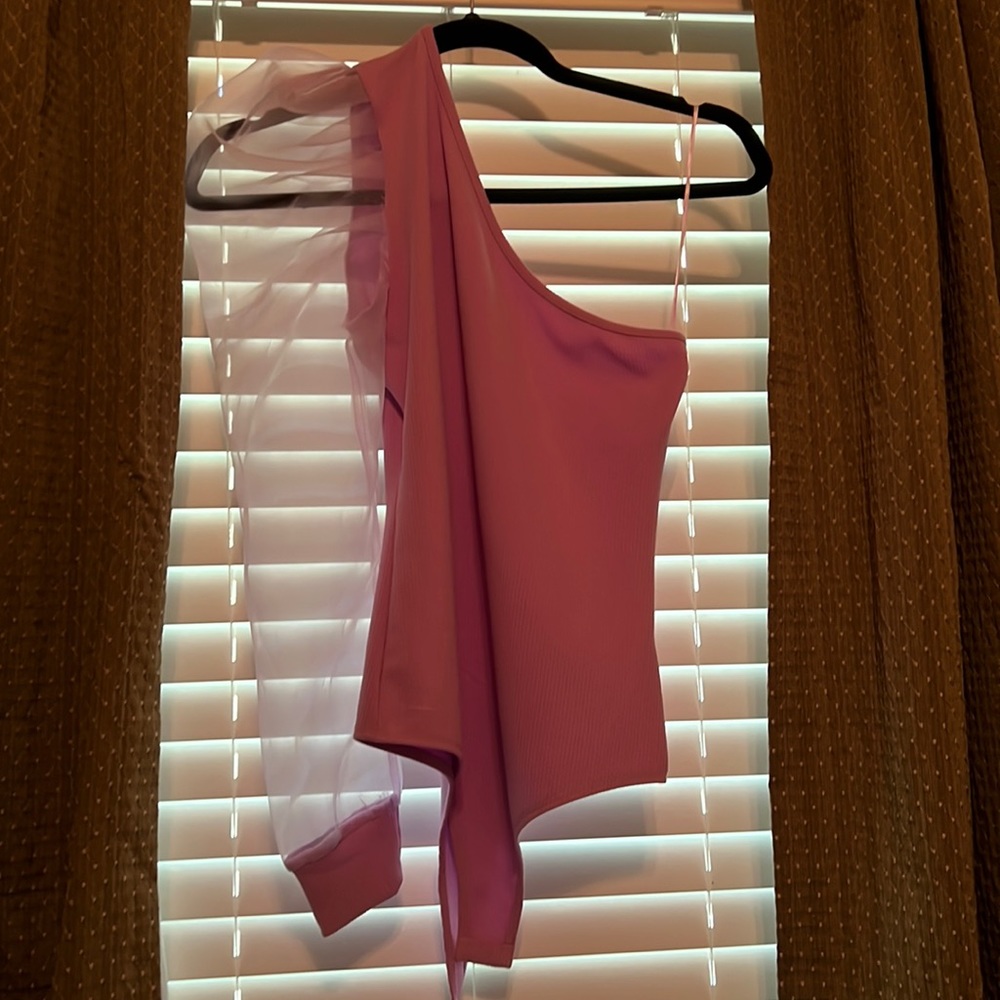 Off the shoulder body suit, size S